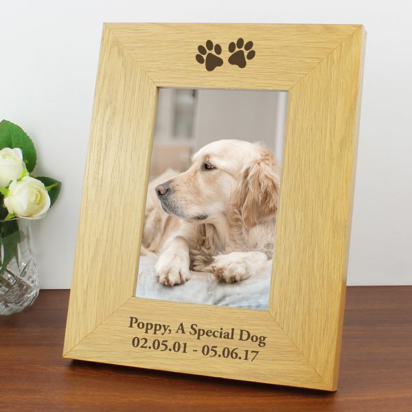 Personalised Oak Finish 6x4 Paw Prints Photo Frame - Image 4